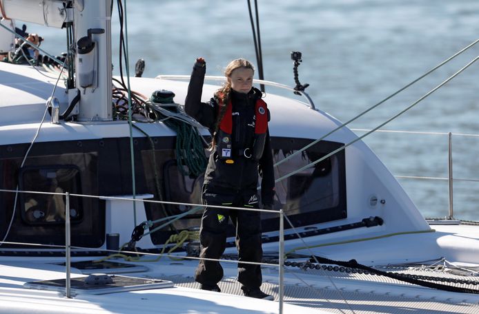 Greta Thunberg aan boord van de catamaran La Vagabonde.