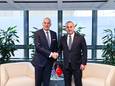 De Griekse (links) en Turkse ministers van Buitenlandse Zaken.
