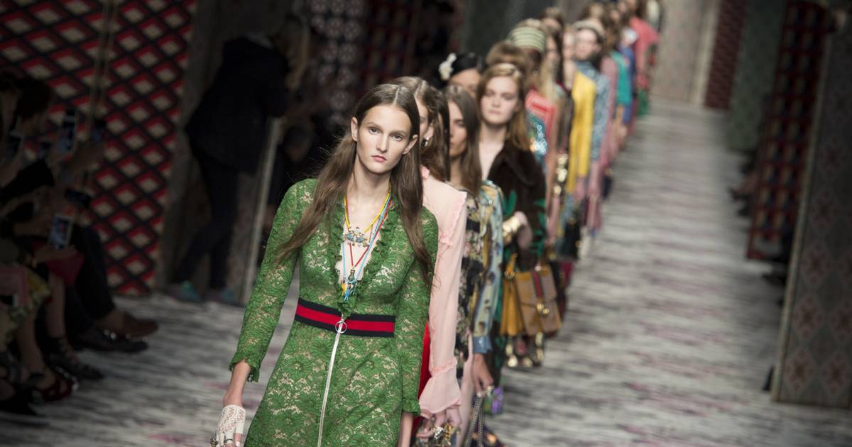 Worden geest Immuniseren Nieuwe ontwerper Gucci valt nu al in de modeprijzen | Mode & Beauty | hln.be