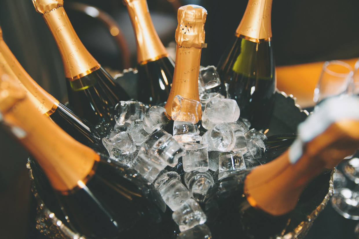 2021 wordt financieel gezien het beste jaar ooit voor champagne. De omzet van crisisjaar 2020 wordt meer dan goedgemaakt. 