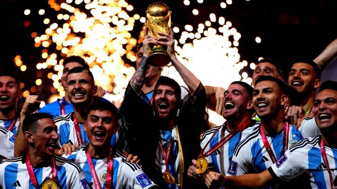 Onwezenlijk! Argentinië van de hemel naar de hel en terug, ook hattrick Mbappé kan Messi en co niet van derde wereldtitel houden