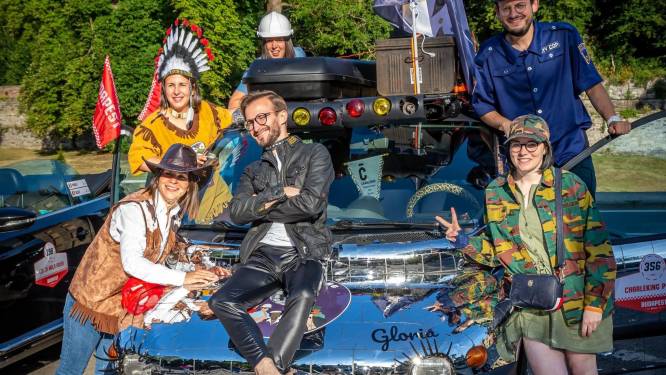 Cette belle bande de Carolos va traverser huit pays: “Sous les fumigènes”