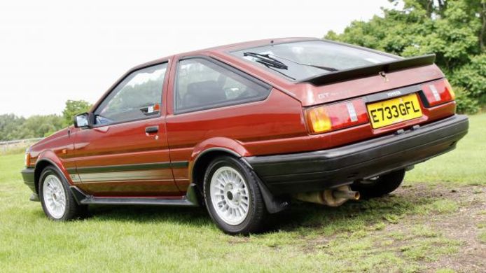 Toyota AE86.