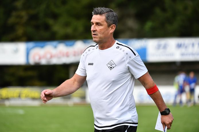Peter Claessens is sinds dinsdag geen coach meer van Berlaar-Heikant.