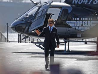 Tom Cruise zit niet verlegen om stunt: ‘Top Gun’-acteur met helikopter naar première nieuwe film