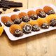 Move over, Driekoningentaart: deze snelle sinaasmadeleintjes met chocoladejasje bevatten óók een verrassing