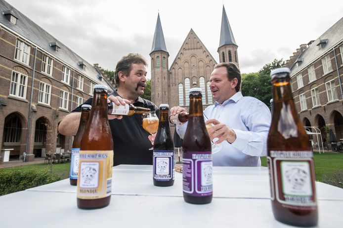 Jan Dommisse en Tim Berendsen van Bovendonk kijken al weer uit naar het Barrel Aged bierfestival van aanstaande zaterdag.