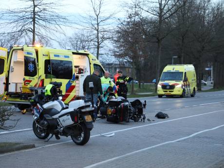 Brommobiel en motor komen met elkaar in botsing in Barneveld