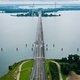 Ouderdomsoperatie voor ‘babyboomerbrug’ over het Haringvliet: dit is nog maar het begin van veel fileleed rond bruggen in Nederland