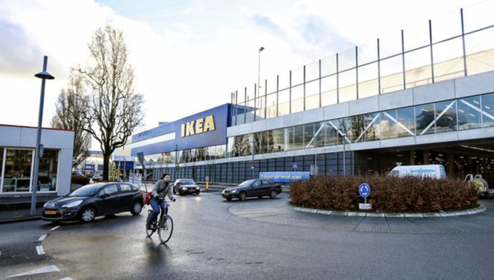 weer diefstal op klaarlichte dag in parkeergarage ikea utrecht ad nl