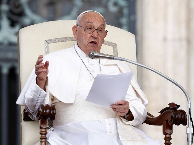 Vaticaan biedt excuses aan nadat paus Franciscus  homofobe uitspraak deed tijdens gesprek met bisschoppen achter gesloten deuren