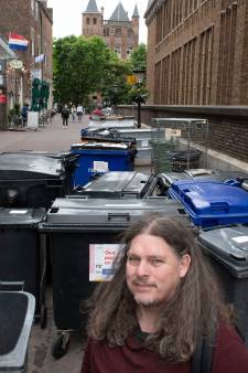 Anti-afvalactivist Sjoerd heeft dé oplossing voor overvolle containers en dampende vuilniszakken 