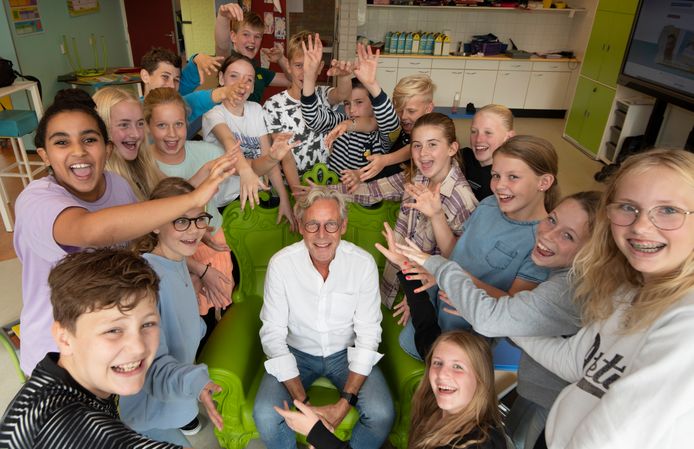 Meester Hans Tuls is na 43 gestopt als leraar van De Pijler in IJsselstein. ,,Prachtig vak, geen dag hetzelfde.”