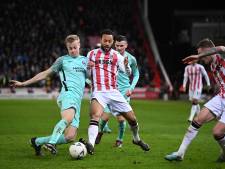 Jan Paul van Hecke met Brighton naar Wembley