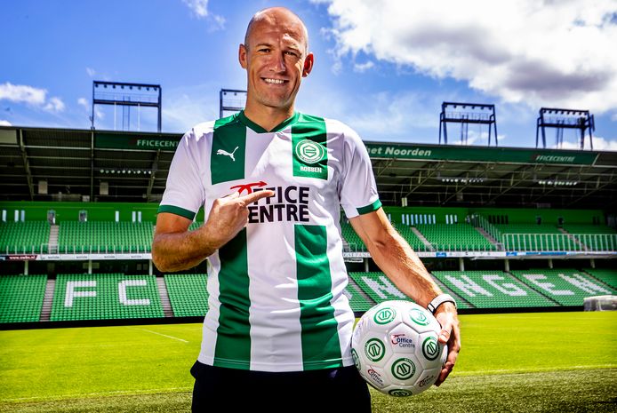 De Mooiste Foto S Van De Presentatie Van Arjen Robben Bij Fc Groningen Arjen Robben Keert Terug Bij Fc Groningen Ad Nl