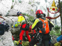 Bergredders van de Italiaanse Alpenclub tijdens de reddingsoperatie.