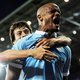 Kompany vereeuwigd met standbeeld: ‘Mijn kinderen hebben nu een plek waar ze papa kunnen herinneren’