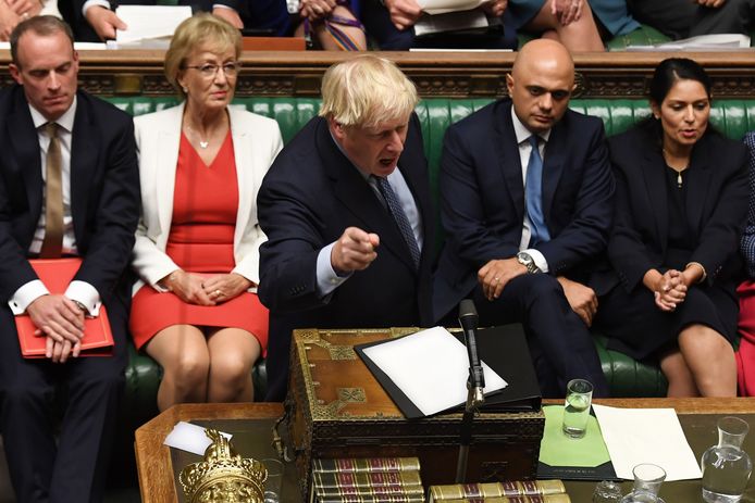 Premier Boris Johnson daagde de oppositie uit om een motie van wantrouwen tegen hem in te dienen.