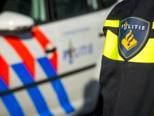 Bekogelde politie in actie in Utrechtse wijk Overvecht: groep veroorzaakt onrust en vernielingen