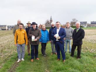 Natuurpunt De Torenvalk lanceert nieuwe wandel-en streekgids ‘Bewegen langs Trage Wegen’