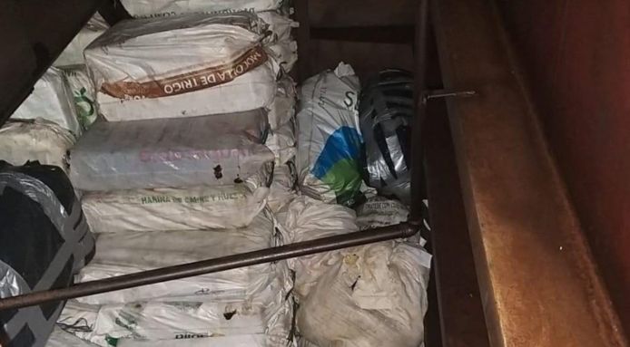Kustwacht Aruba stopt boot met 5.000 kilo drugs uit Venezuela.