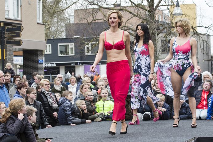 thema duizend Binnen Zestien Nijverdalse modezaken komen met 'digitale modeshow' | Hellendoorn |  tubantia.nl
