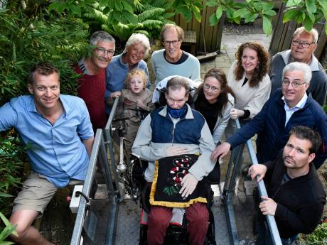 ALS sloopt Abbo's (61) lichaam, maar zijn humeur is onverwoestbaar: ‘Ik vergeet soms dat hij ziek is’