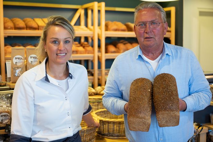 Bakker Hans en dochter Anne van De Echte Bakker in Beek-Ubbergen. Op zaterdag haalt klimaatminister Rob Jetten hier zijn brood.