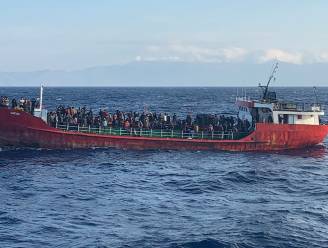 Doden en tientallen vermisten door schipbreuk bootje met migranten bij Kreta