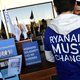 Ryanair-werknemers over hun duikvlucht richting armoedegrens: ‘Op vrije dagen probeer ik twintig uur te slapen, dan voel ik de honger niet’