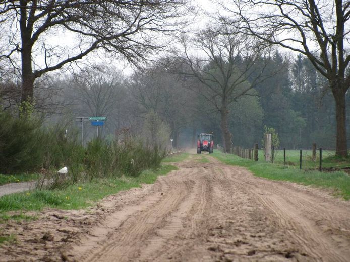 De Schovenweg, 1 van de vele zandwegen in buurtschap Heidenhoek bij Zelhem.