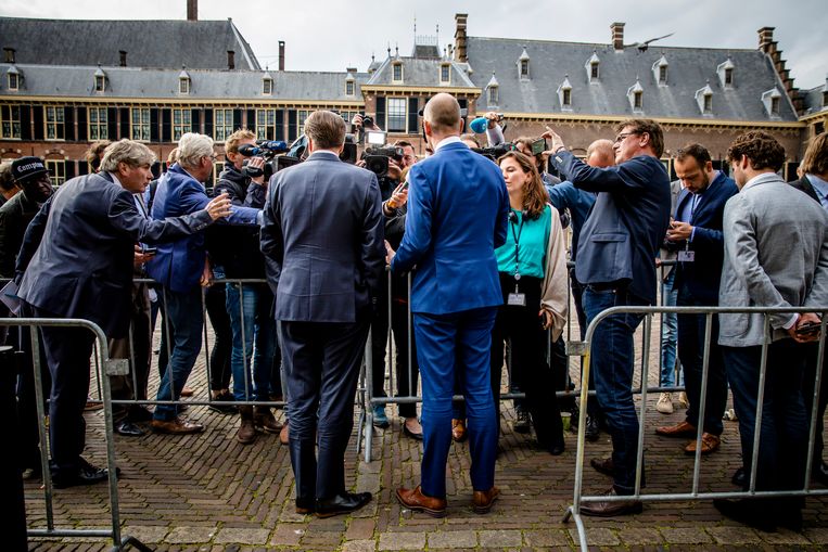 Alexander Pechtold en Gert-Jan Segers op het Binnenhof na een gesprek met informateur Edith Schippers. Beeld ANP