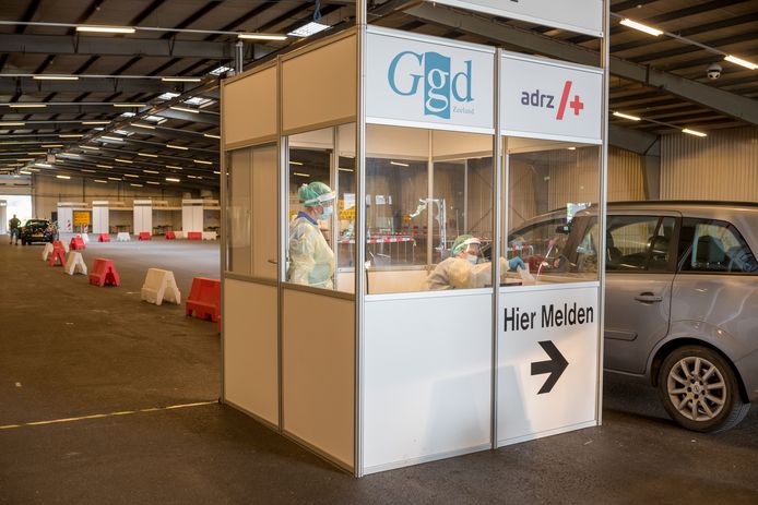GGD-testlocatie in de Zeelandhallen in Goes