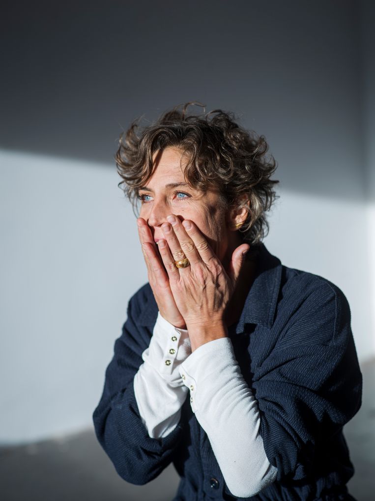 ‘Ik was een mooie jonge vrouw, luidde de consensus, en daardoor kreeg ik vaak rollen aangeboden die alleen dáárover gingen. Een vorm van ‘sois belle et tais toi’, en ik ging daarin mee.’ Beeld Johan Jacobs