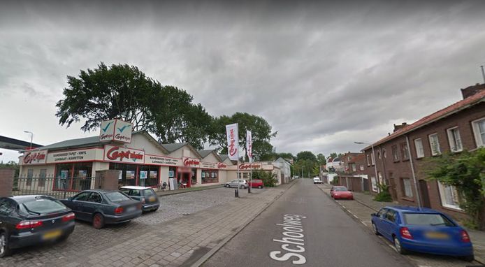 Voormalige vestiging Carpit Right aan de Schoolweg aan de zuidkant van de Terneuzense binnenstad.