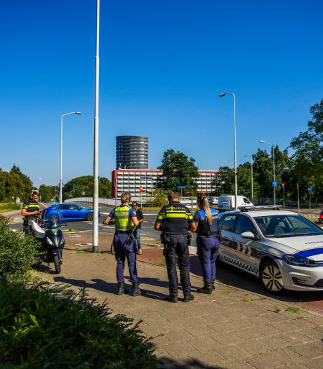 Scooterrijdster raakt gewond bij ongeval op kruising Europalaan in Eindhoven