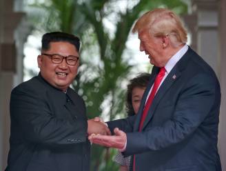 VIDEO. Historische top Trump en Kim Jong-un van start met gulle handdruk