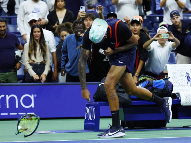 Gefrustreerde Nick Kyrgios smijt met rackets na verloren kwartfinale US Open: “Gevoel dat ik mensen in de steek heb gelaten”