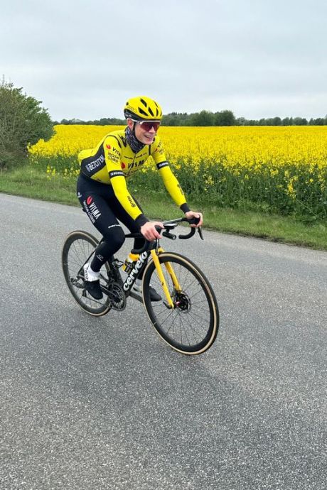 Jonas Vingegaard remonte sur son vélo et affiche son optimisme: “Être en top forme au départ du Tour” 