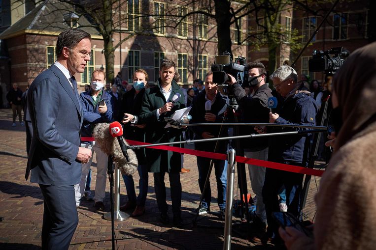 Demissionair premier Rutte staat de pers te woord, afgelopen week in Den Haag. Beeld ANP