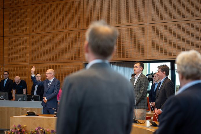 De nieuwe Statenleden werden woensdag ingezworen.