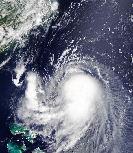La tempête Henri devient un ouragan de catégorie 1 et s’approche du nord-est des États-Unis