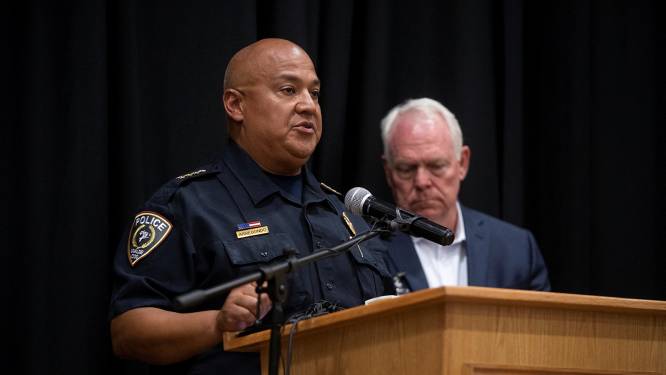 Politiechef neemt ontslag na bloedbad op school Texas: “Beste beslissing voor Uvalde”
