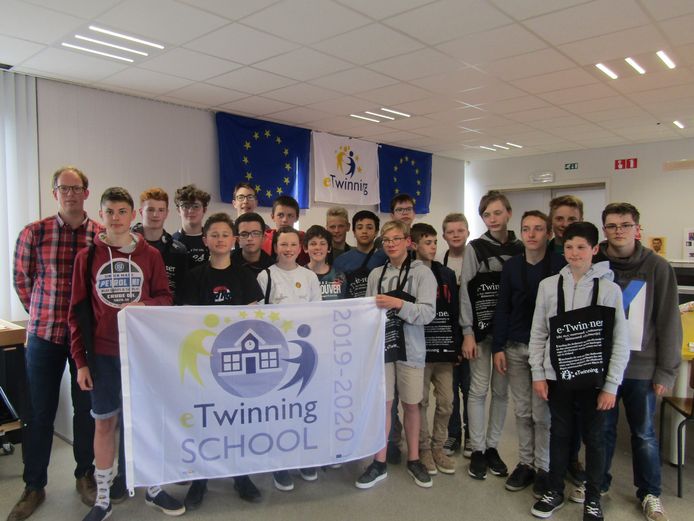 Vti Menen Krijgt Etwinning Label Voor Projecten Rond Digitalisering Menen Hln Be