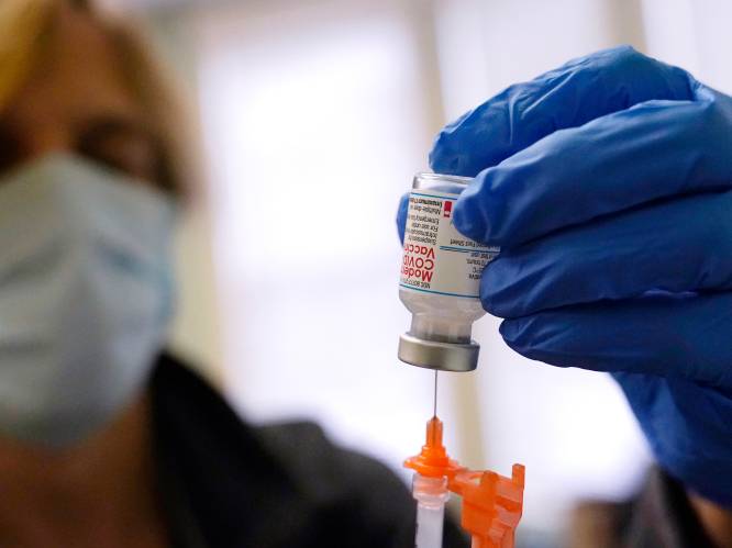 Hasseltse artsen mogen als test vaccin van Moderna toedienen