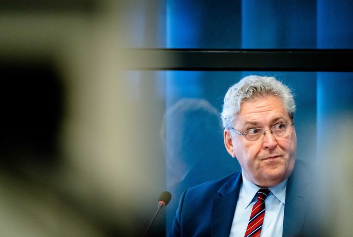 Henk Krol (50Plus) tijdens een hoorzitting in de Tweede Kamer.