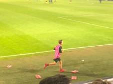Ballenjongen NAC gaat viraal na spel met de fans: ‘Die bal moet naar F7'