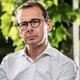 ‘Waarom wordt mijn vader verplicht te sterven na maanden geen kind of kleinkind gezien te hebben?’