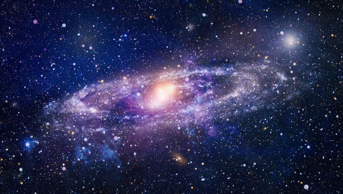 Het stelsel is minstens 16 miljoen lichtjaar lang, vergelijkbaar met honderd Melkwegen op een rij.