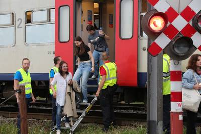 300 treinreizigers geëvacueerd na persoonsaanrijding in Belsele